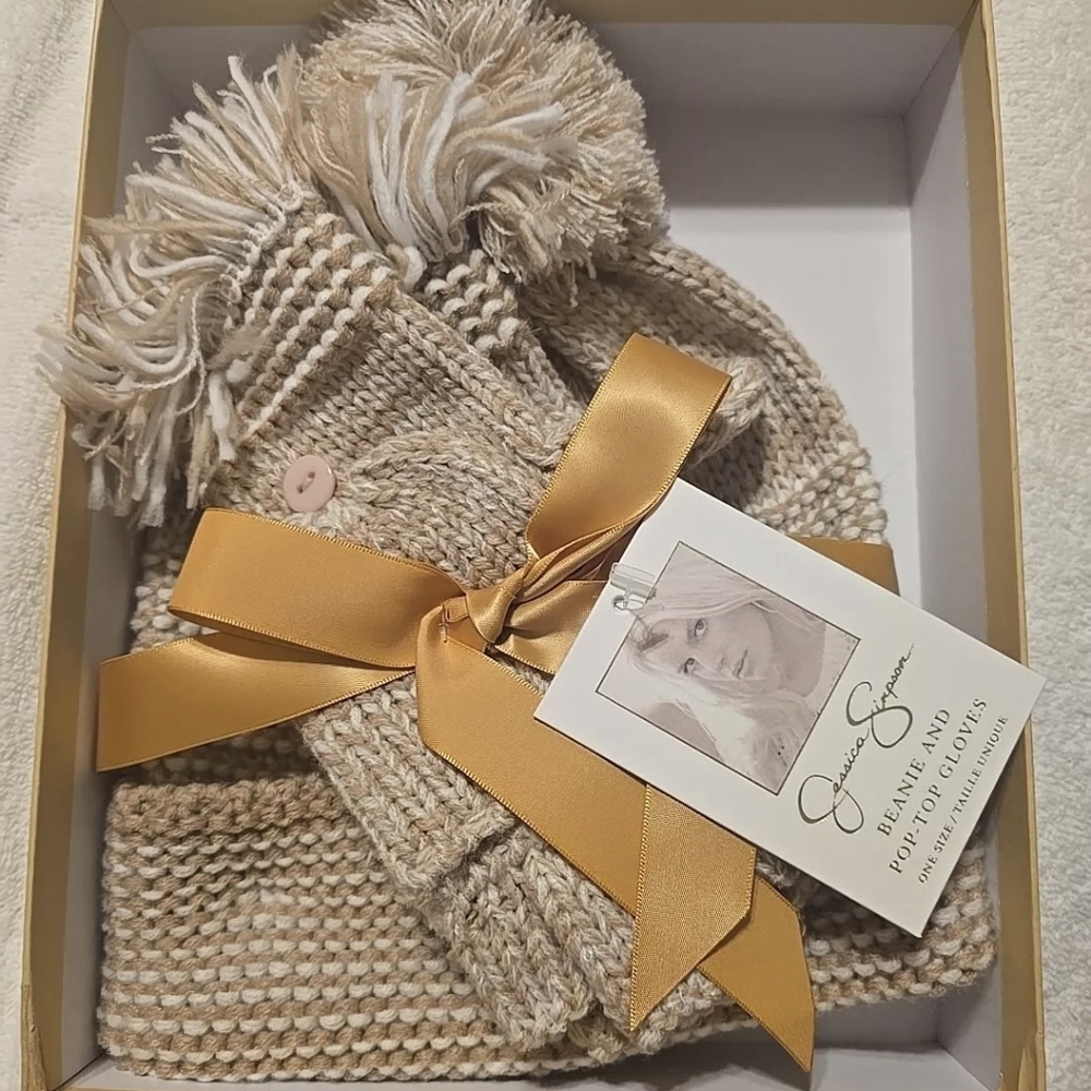 NEW Jessica Simpson Beanie Skullcap & Pop Top, Foldover Gloves / Mits, Gift Set!